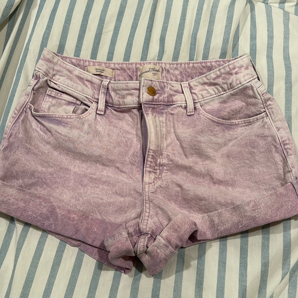 Distressed lavender short universal thread brand